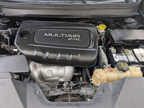 Used 2019 Jeep Cherokee Latitude Plus image 22