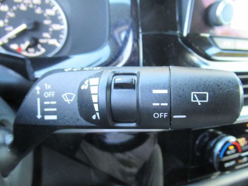 Used 2022 Nissan Pathfinder S w/ Cargo Package image 27