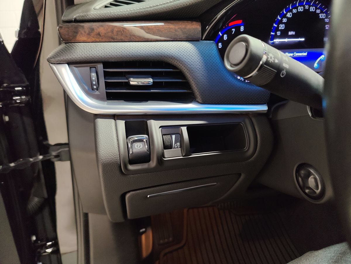 Used 2013 Cadillac XTS Luxury w/ Driver Awareness Package AWD/4WD image 34