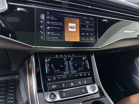 Used 2024 Audi Q8 Premium Plus image 13