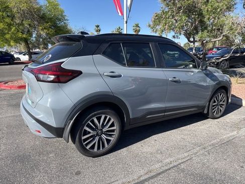 Used 2023 Nissan Kicks SR w/ SR Premium Package FWD image 2