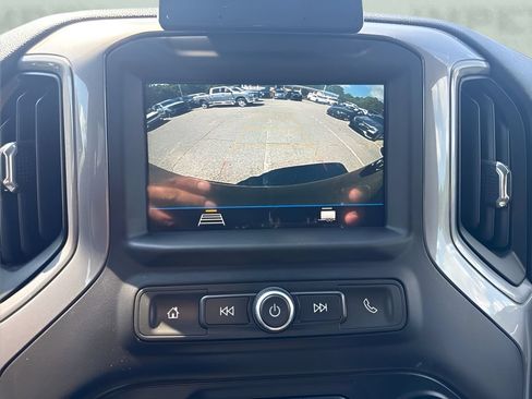 Used 2019 Chevrolet Silverado 1500 Custom Trail Boss w/ Custom Convenience Package AWD/4WD image 10