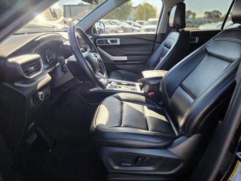 Used 2024 Ford Explorer XLT w/ Equipment Group 202A image 16