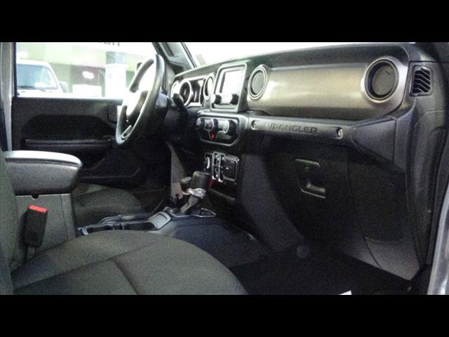 Used 2020 Jeep Wrangler Unlimited Sport w/ Cold Weather Group AWD/4WD image 9