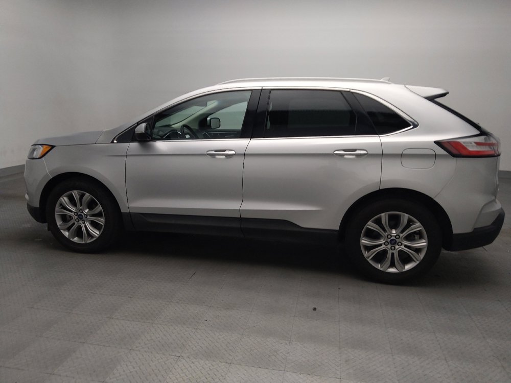 Used 2019 Ford Edge Titanium FWD image 3