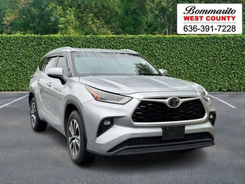 Used 2021 Toyota Highlander XLE image 1