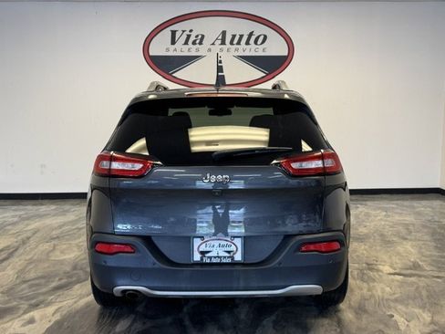 Used 2018 Jeep Cherokee Limited AWD/4WD image 10