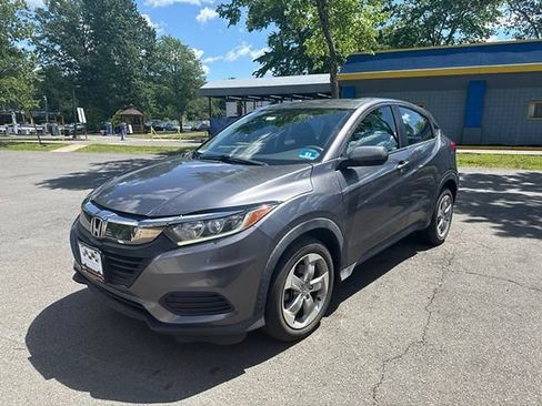 Certified 2021 Honda HR-V LX image 3