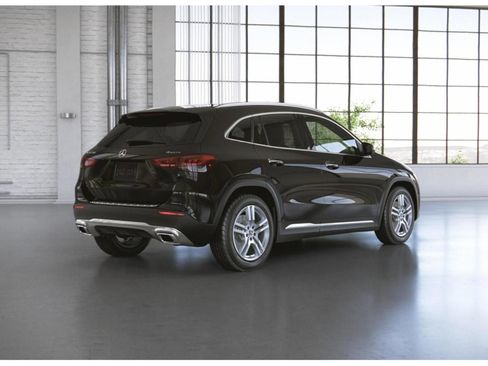 Used 2023 Mercedes-Benz GLA 250 4MATIC image 22