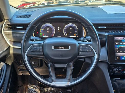 Used 2021 Jeep Grand Cherokee L Limited AWD/4WD image 6