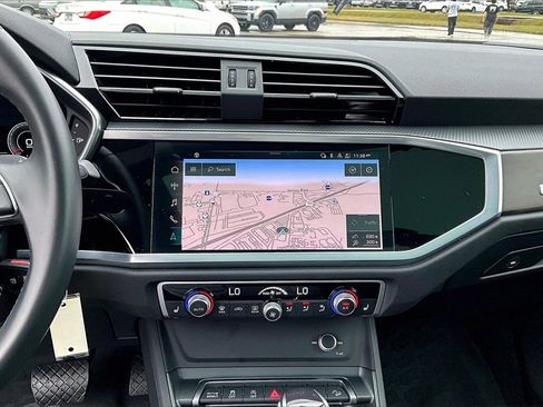 Used 2022 Audi Q3 2.0T Premium Plus image 31