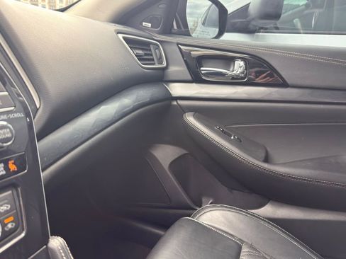 Used 2023 Nissan Maxima Platinum w/ Sport Mat Group FWD image 23