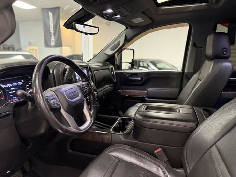 Used 2020 GMC Sierra 3500 Denali w/ Denali Ultimate Package AWD/4WD image 19