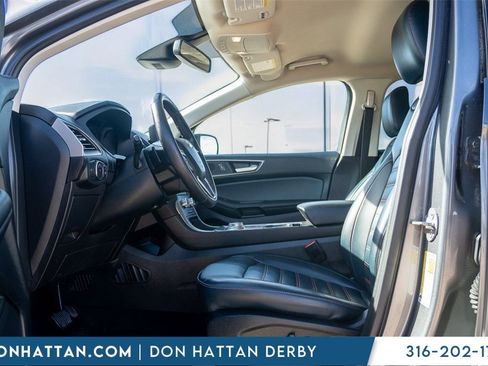 Used 2022 Ford Edge SEL w/ Sport Appearance Package image 3