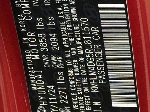 Used 2024 Hyundai Elantra SEL image 38