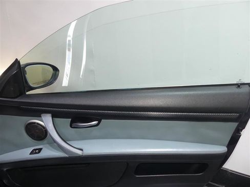 Used 2013 BMW M3 Convertible image 17