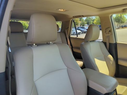 Used 2020 Toyota 4Runner SR5 Premium w/ Moonroof Package AWD/4WD image 29