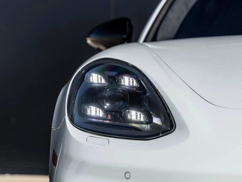 Used 2020 Porsche Panamera GTS image 61