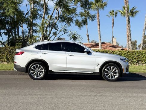 Used 2019 BMW X4 xDrive30i w/ Executive Package image 8