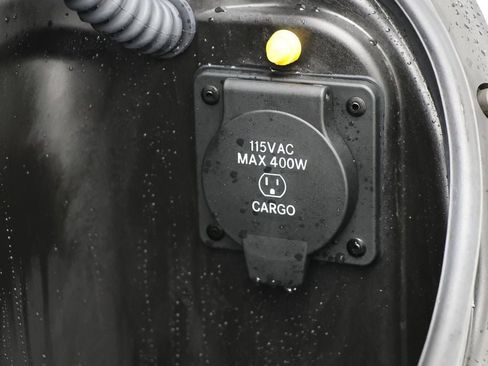 Used 2025 RAM 1500 Laramie w/ Night Edition image 16