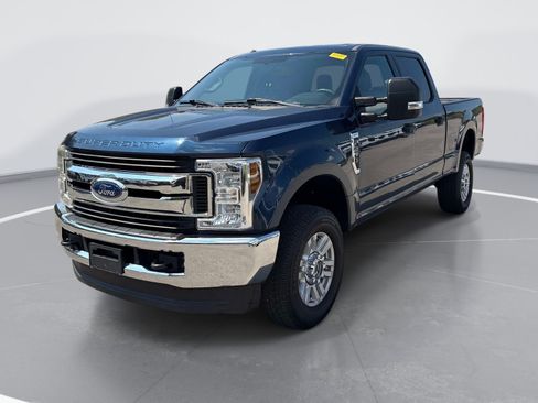 Used 2018 Ford F250 XLT AWD/4WD image 3