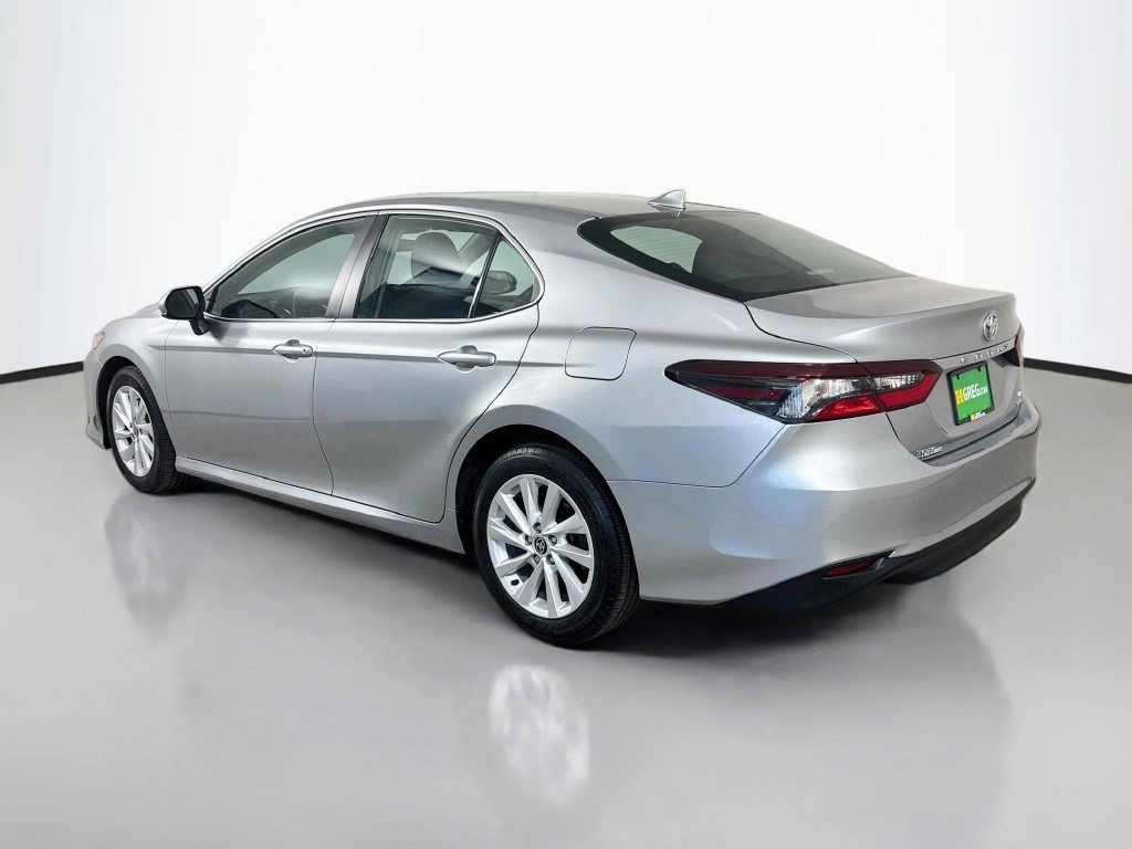 Used 2022 Toyota Camry LE AWD/4WD image 7