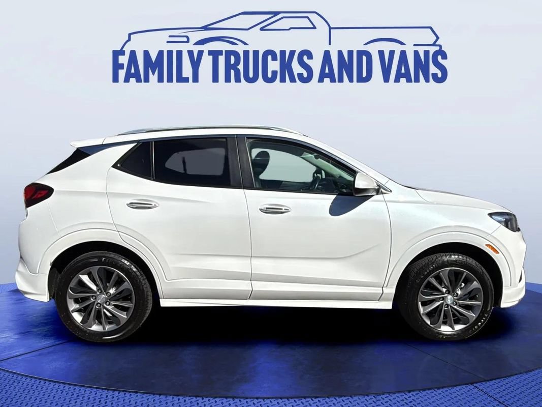 Used 2022 Buick Encore GX Select w/ Sport Touring Package AWD/4WD image 6