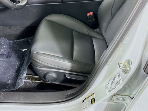 Used 2024 MAZDA MAZDA3 s FWD image 23
