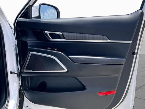 Used 2024 Kia Telluride EX w/ EX Captain's Chair Package FWD image 20