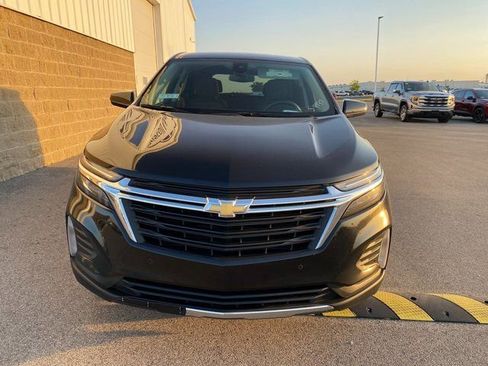 Used 2024 Chevrolet Equinox LT image 3