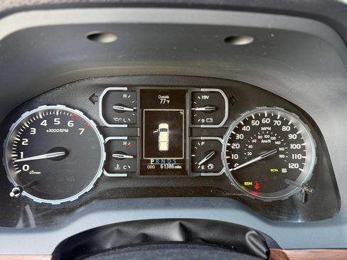 Used 2021 Toyota Tundra Limited w/ Limited Premium Package image 12