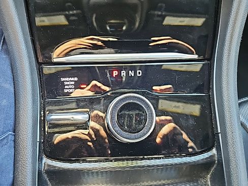 Used 2024 Jeep Grand Cherokee L Limited w/ Luxury Tech Group II image 21