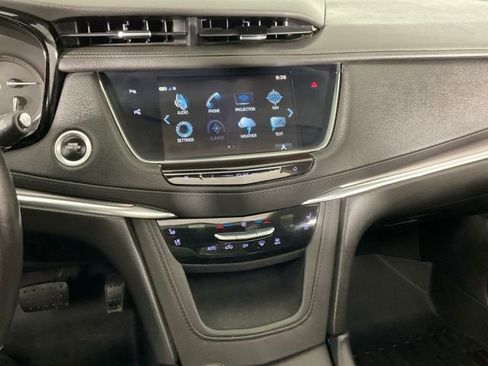 Used 2019 Cadillac XT5 Premium Luxury w/ Driver Assist Package AWD/4WD image 18