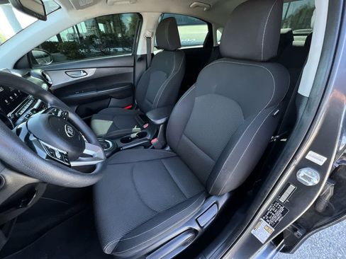 Used 2021 Kia Forte LXS FWD image 11