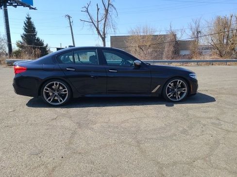 Used 2018 BMW M550i xDrive image 7