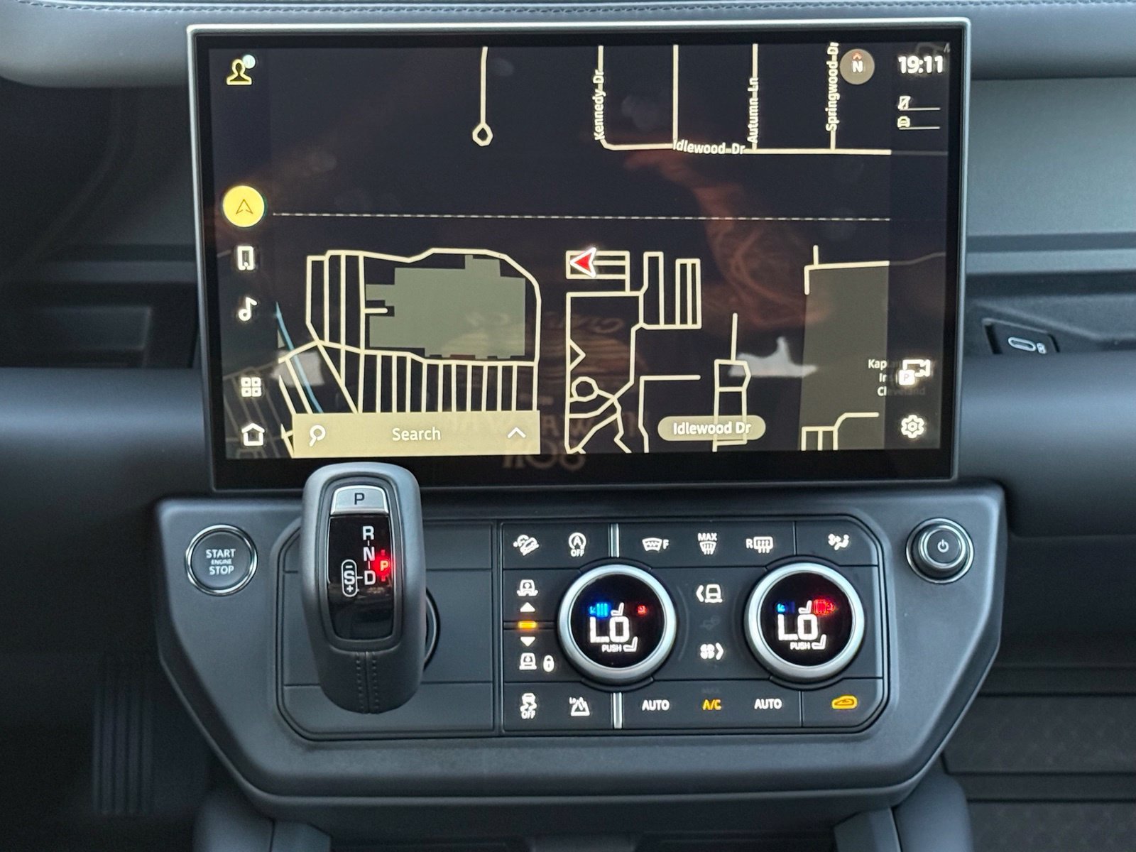 New 2026 Land Rover Defender 110 X-Dynamic SE AWD/4WD image 23