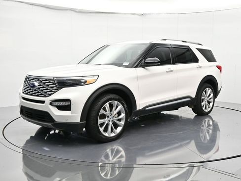 Certified 2023 Ford Explorer Platinum w/ Technology Package image 1