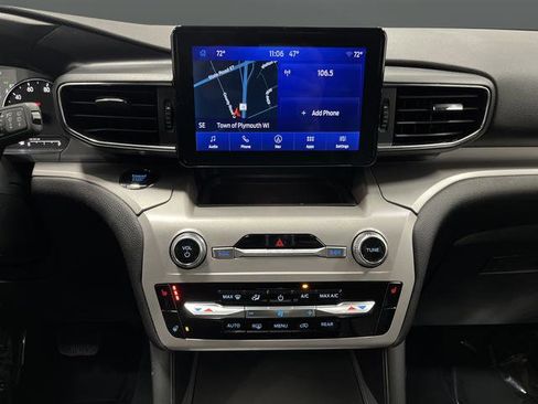 Used 2023 Ford Explorer XLT image 9