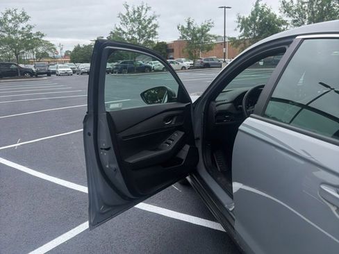 Used 2025 Honda Accord Sport image 8