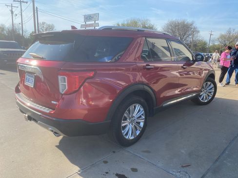 Used 2020 Ford Explorer Limited w/ Class III Trailer Tow Package image 2