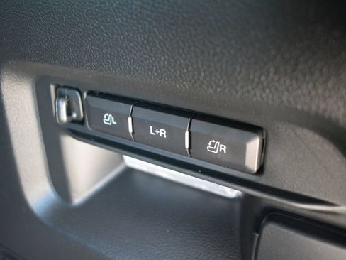 Used 2023 Ford Explorer Limited w/ Equipment Group 301A AWD/4WD image 29