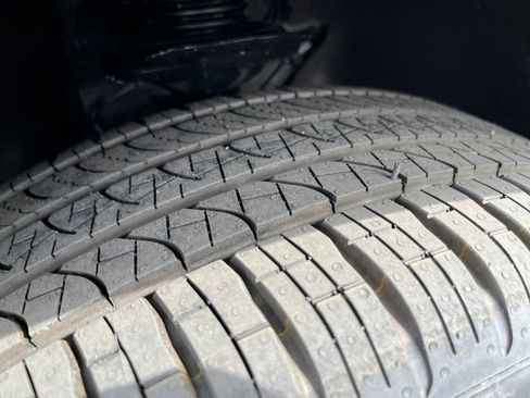 New 2025 Volkswagen ID.4 Pro S image 28