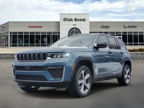 New 2026 Jeep Grand Cherokee Limited AWD/4WD image 2
