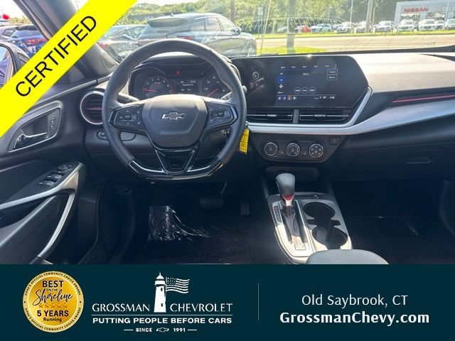 Used 2024 Chevrolet Trax RS w/ Sunroof Package FWD image 19