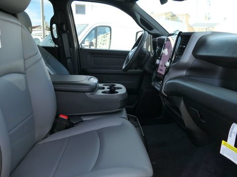 New 2026 RAM 3500 Tradesman AWD/4WD image 25