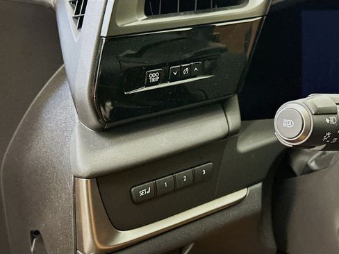 Used 2024 Lexus RZ 450e Premium w/ Technology Package AWD/4WD image 17
