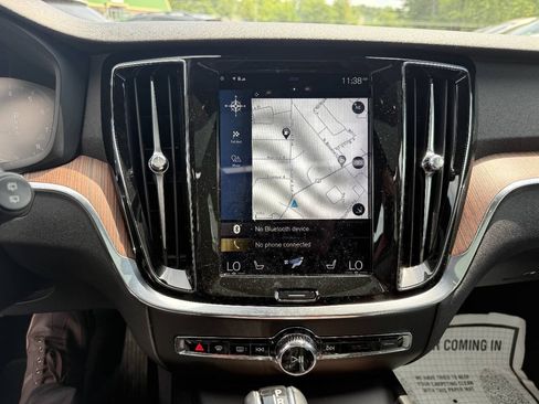 Used 2020 Volvo V60 T5 Momentum FWD image 20