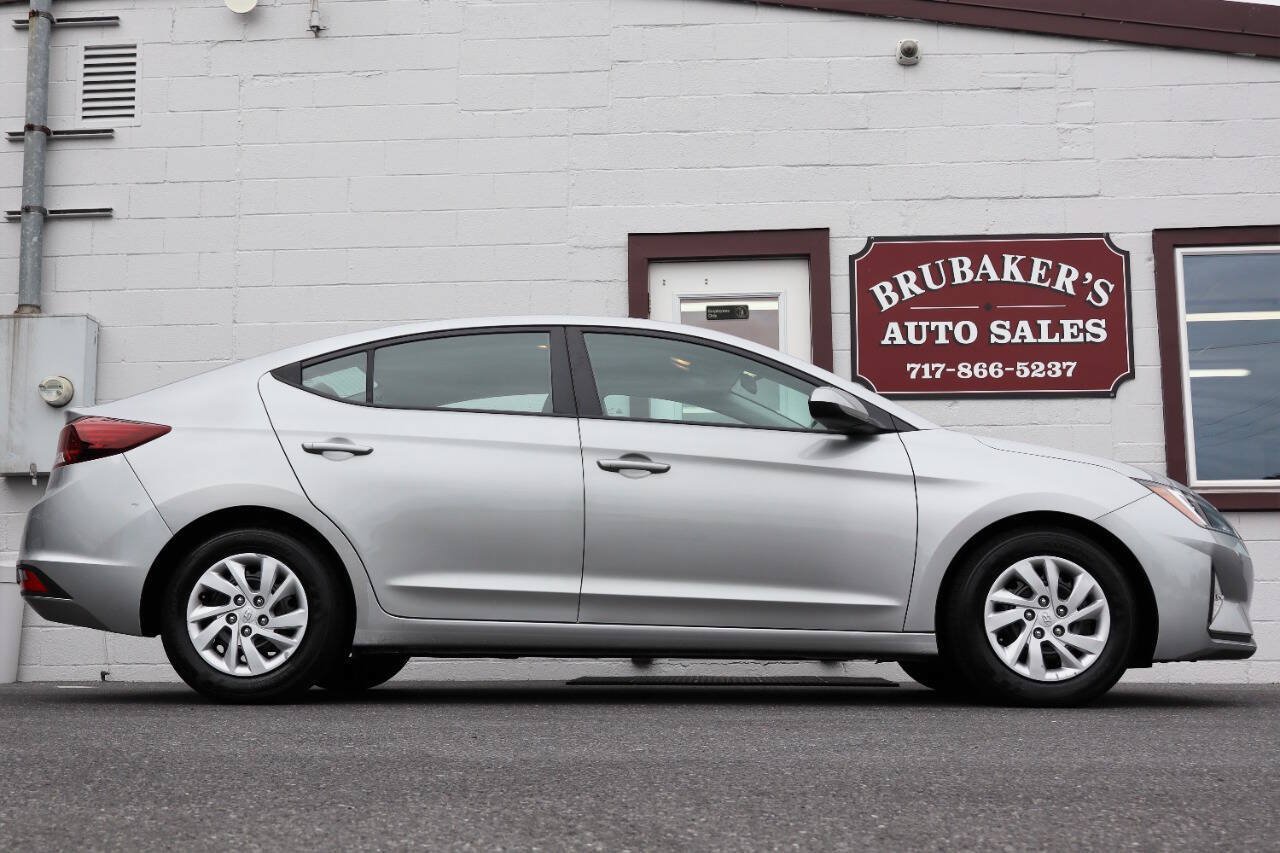 Used 2020 Hyundai Elantra SE FWD image 1