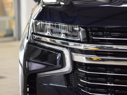 Used 2023 Chevrolet Tahoe LT w/ Luxury Package AWD/4WD image 12