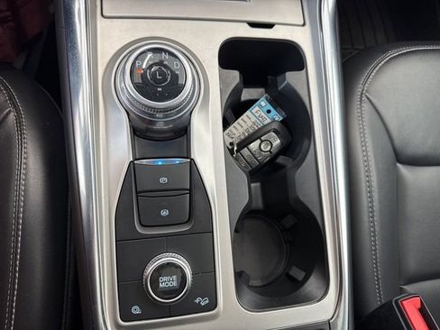 Used 2022 Ford Explorer XLT w/ Equipment Group 202A image 28